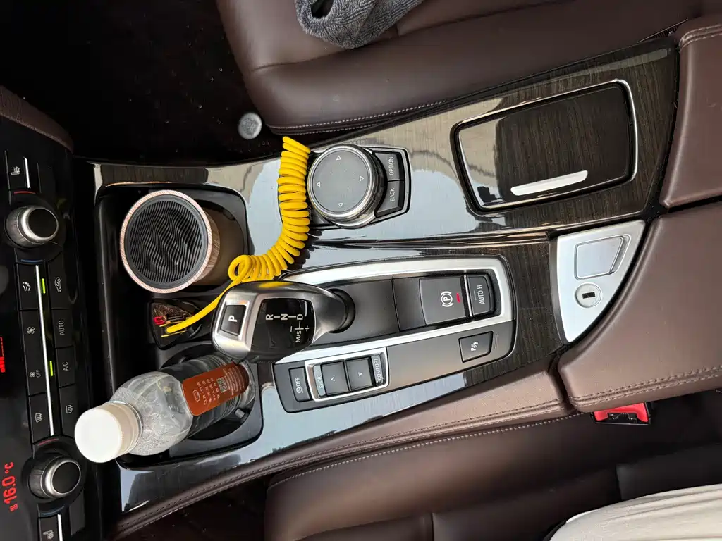 BMW 5 Series — миниатюра 14
