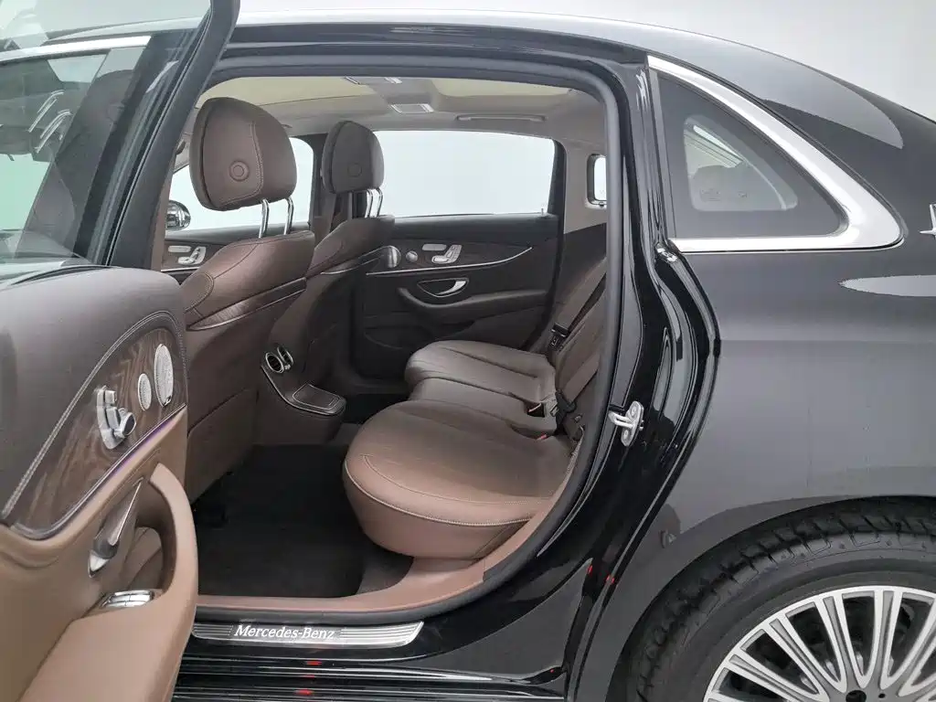 Mercedes-Benz E-Class — миниатюра 15