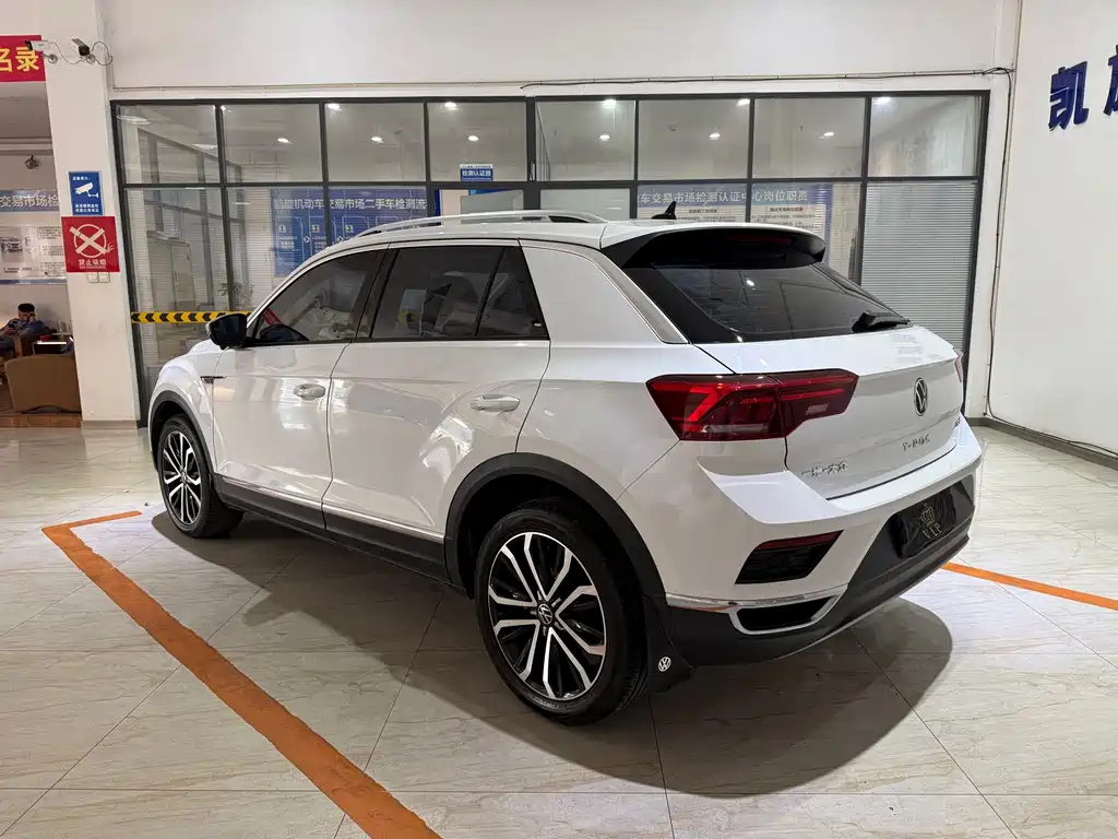Volkswagen T-Roc — миниатюра 6