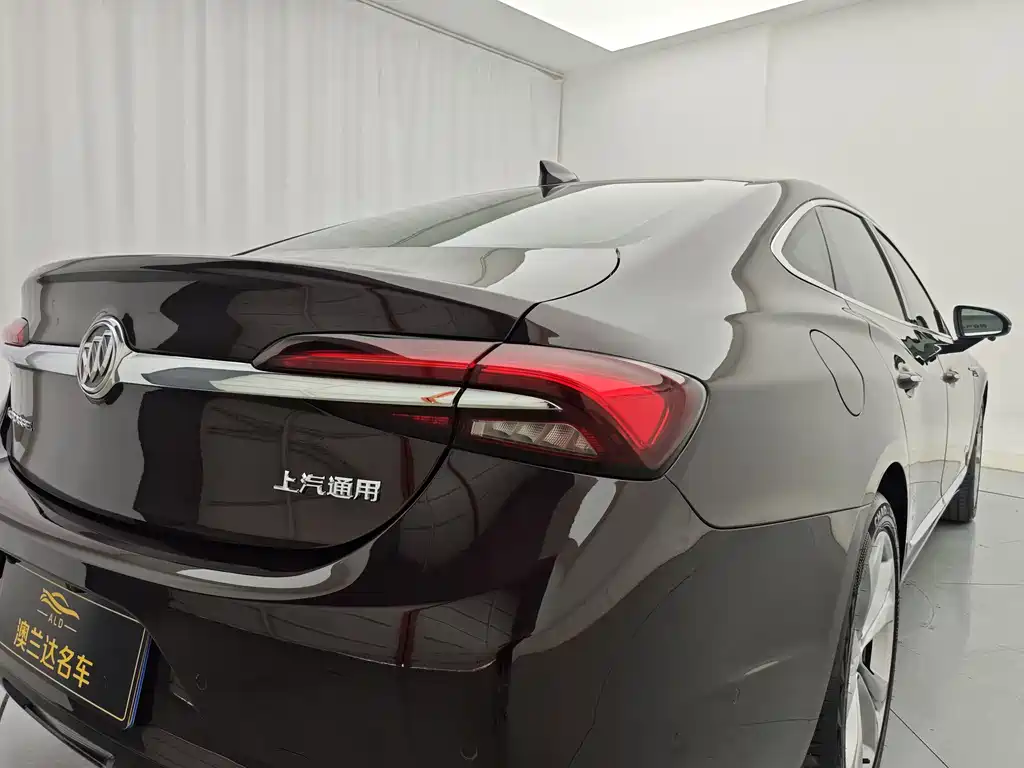 Buick LaCrosse 2021 Avenir
