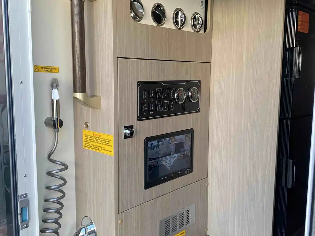 Changan 峰景房车 — миниатюра 9