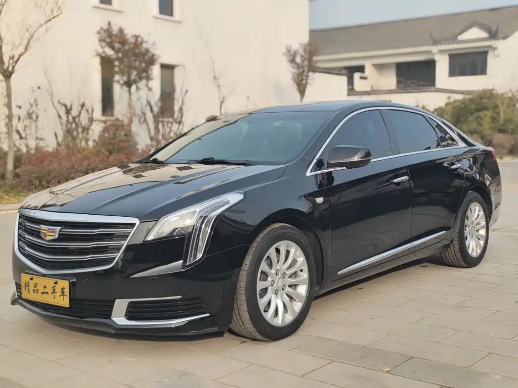 CADILLAC XTS