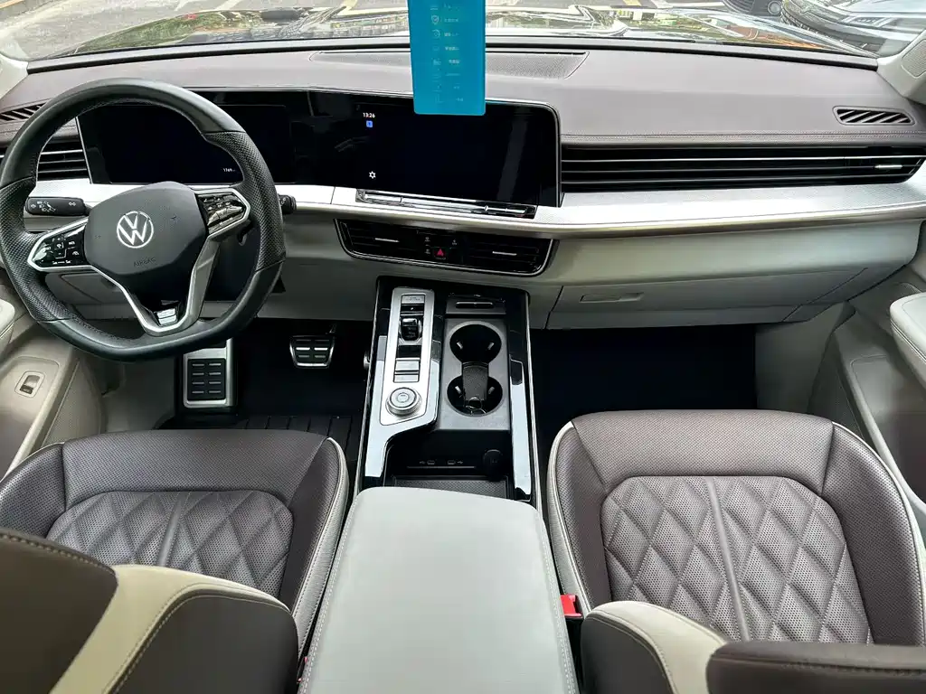 Volkswagen Tavendor 2023 380TSI R-Line