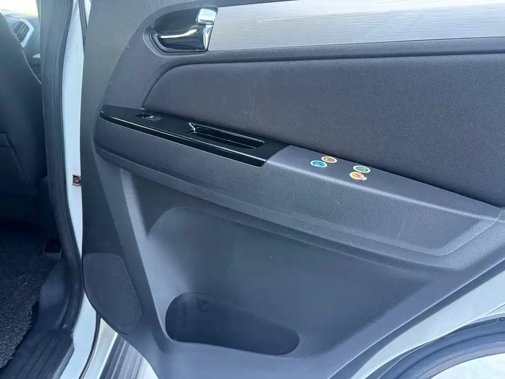 ISUZU MU X SHEPHERD RANGER