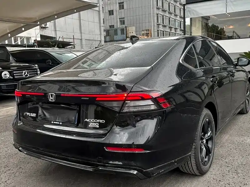 Honda Accord — миниатюра 8