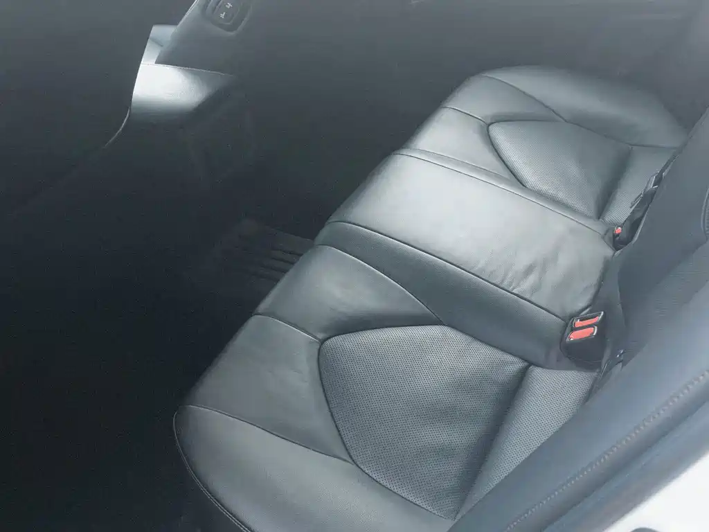 Toyota Camry — миниатюра 5