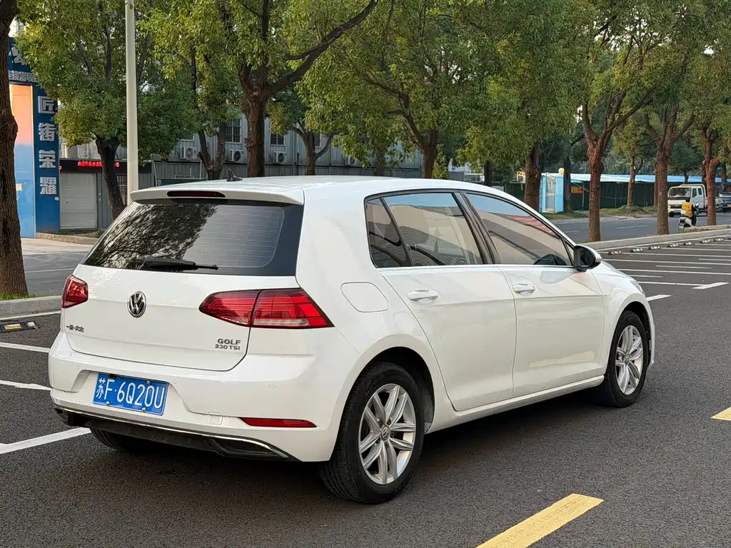 Volkswagen Golf — миниатюра 4