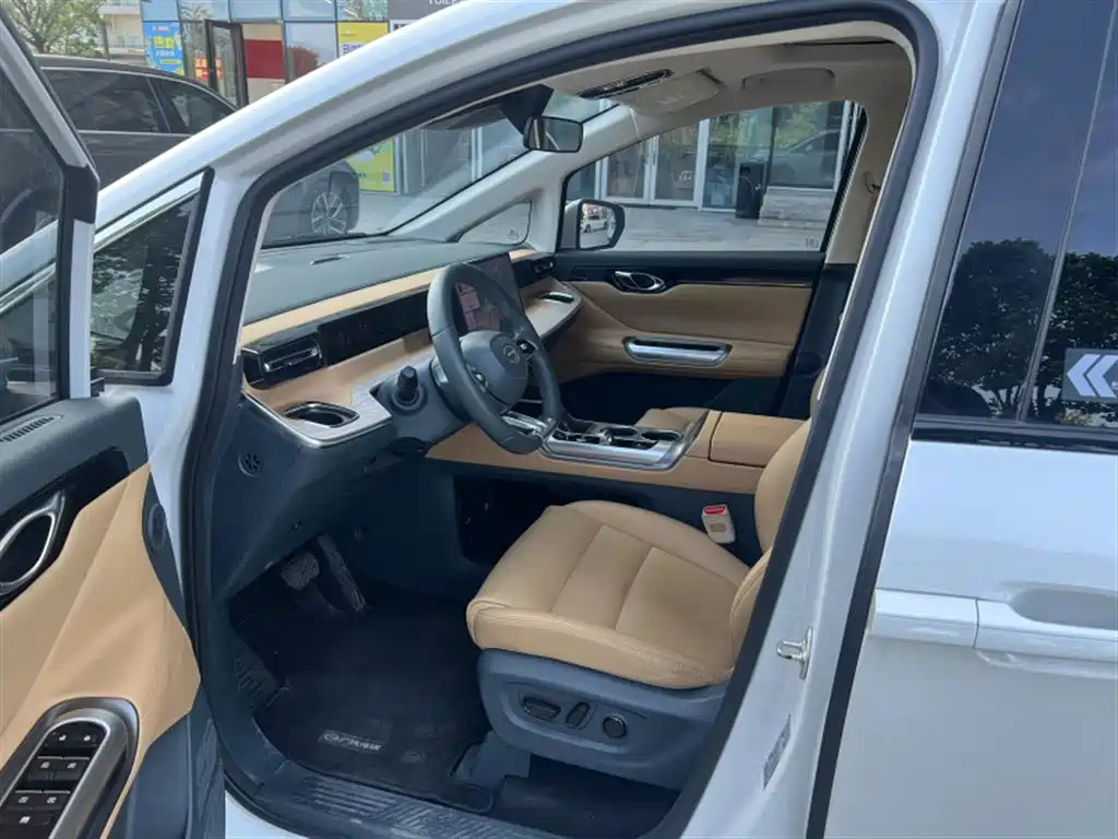 GAC Motor Trumpchi E8 PHEV — миниатюра 5