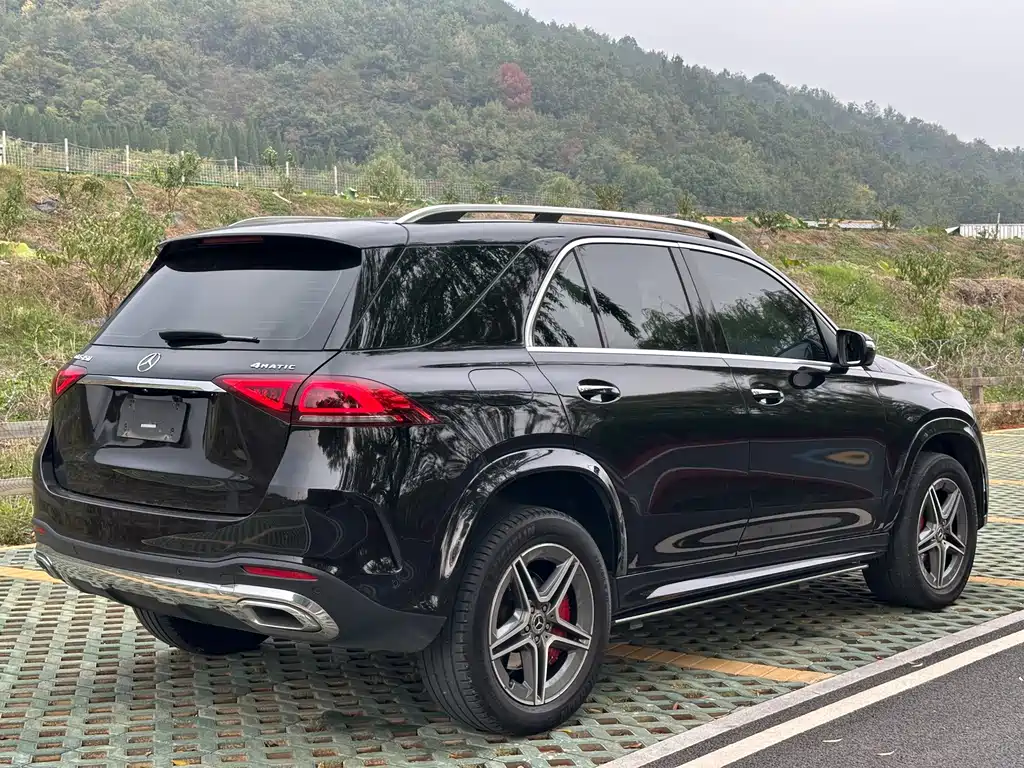 Mercedes-Benz GLE (Import) — миниатюра 16