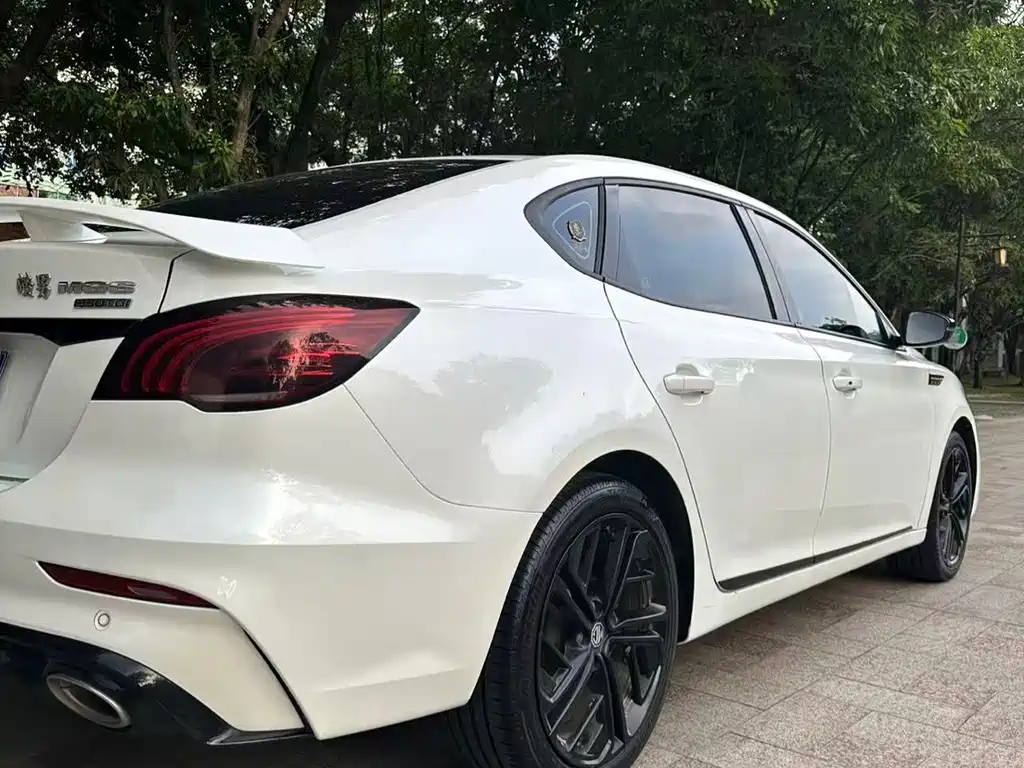 MG MG6 — миниатюра 9