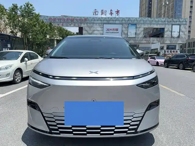 2024 Xpeng X9