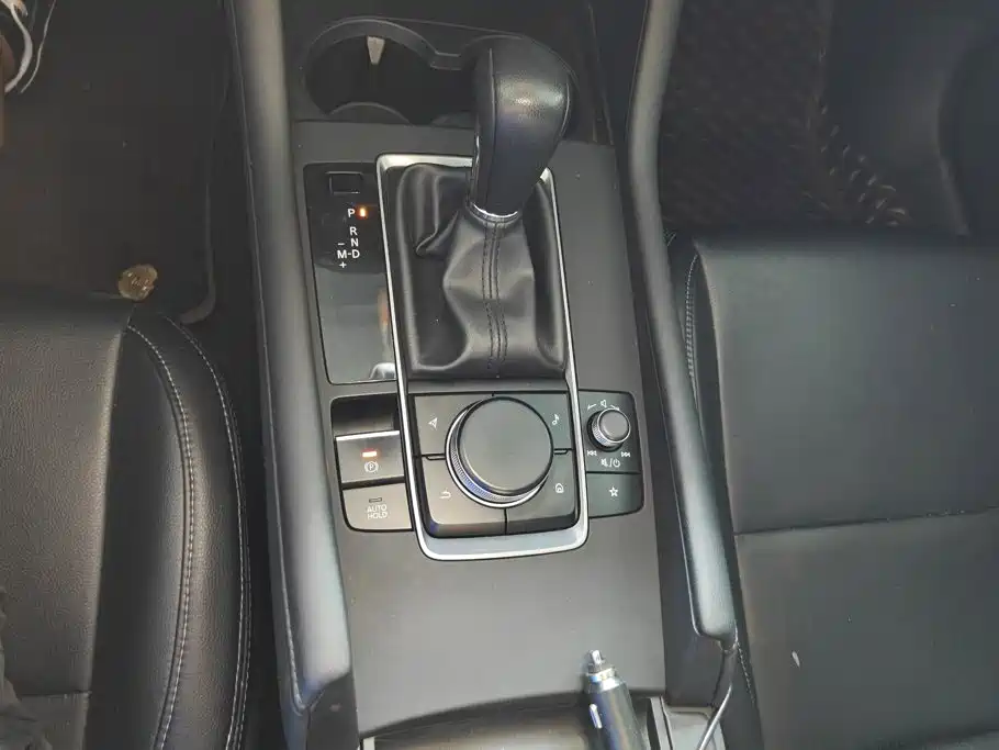Mazda 3 Axela — миниатюра 16