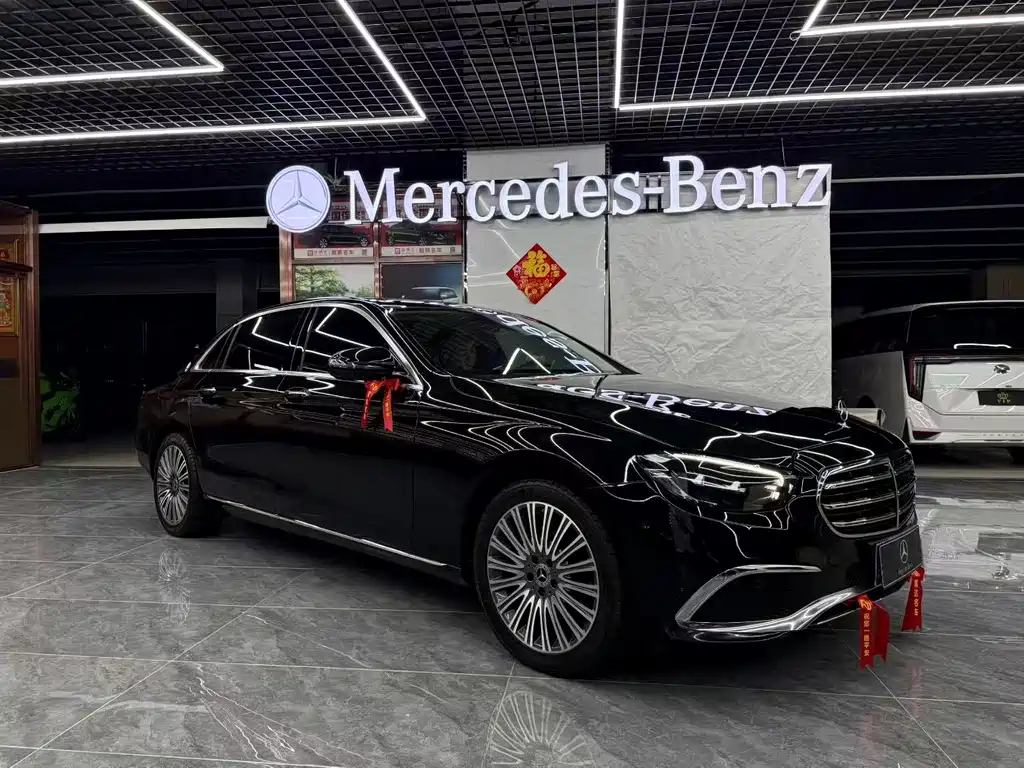 Mercedes-Benz E-Class — миниатюра 3