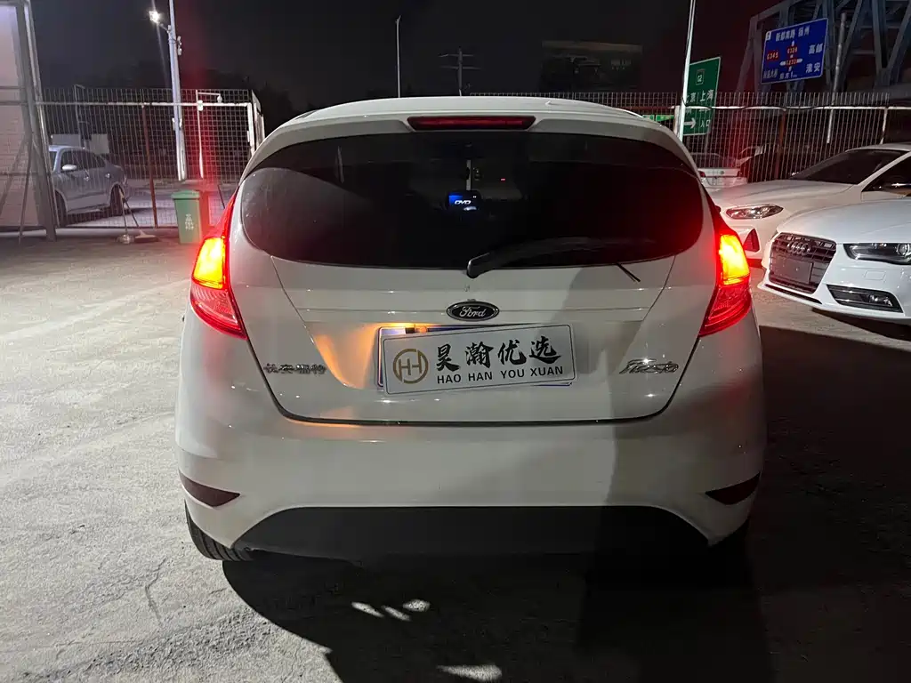 Ford Fiesta — миниатюра 7
