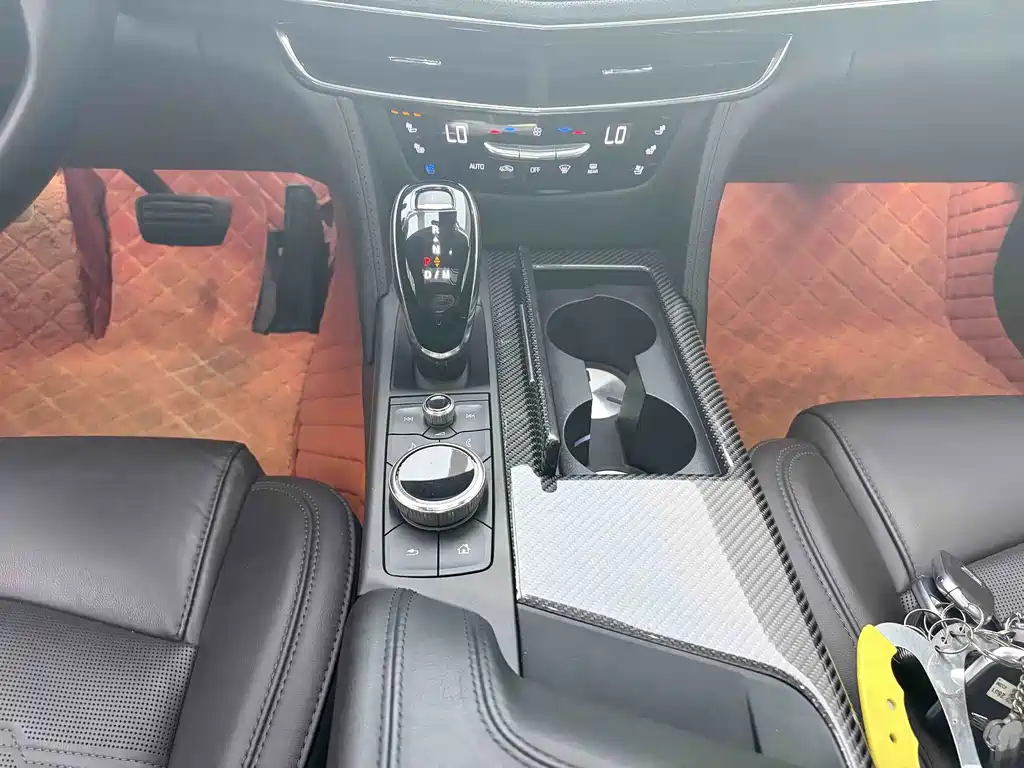 Cadillac CT6 — миниатюра 12