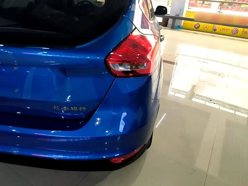 Ford Focus — миниатюра 8