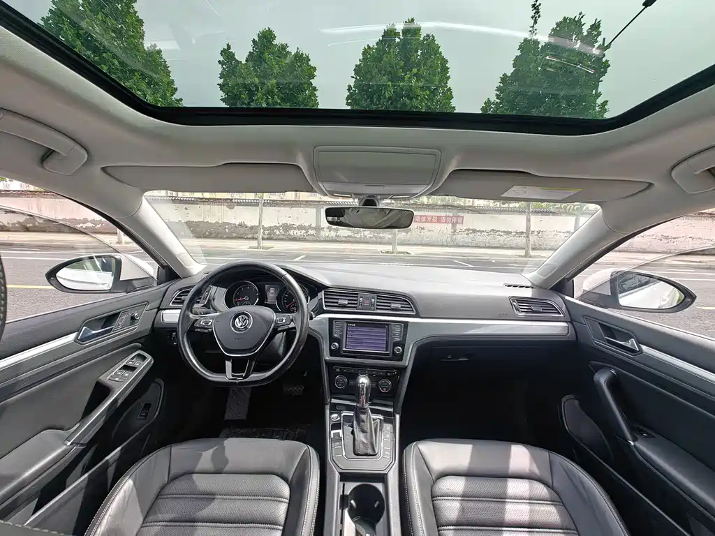 Volkswagen Lamando 2017 280TSI DSG Luxury
