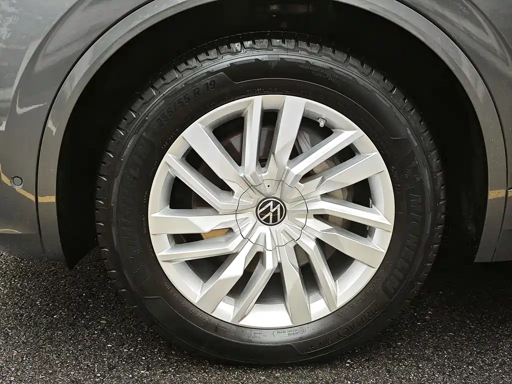 Volkswagen Touareg — миниатюра 5