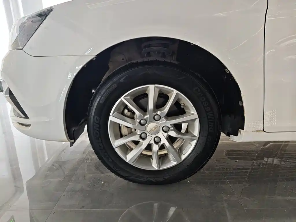 Geely Emgrand — миниатюра 23