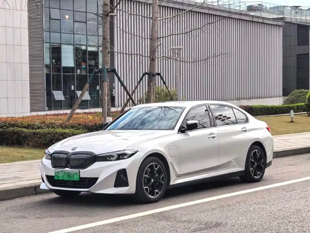 BMW i3 2025