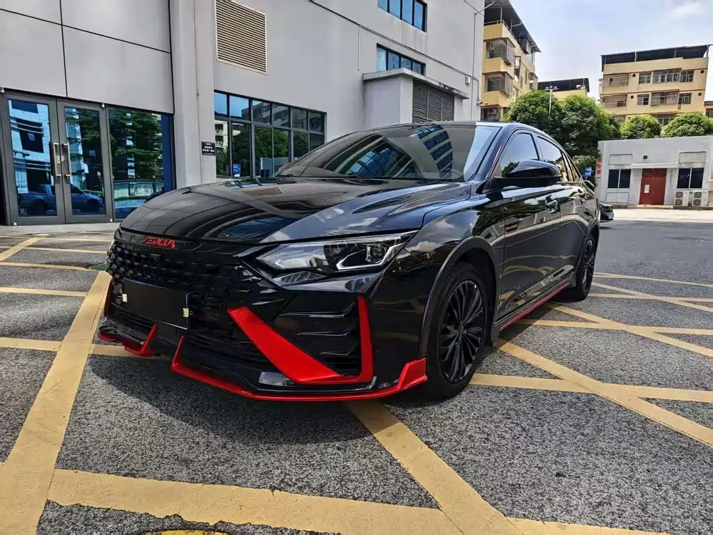 DONGFENG YI HYUN MAX