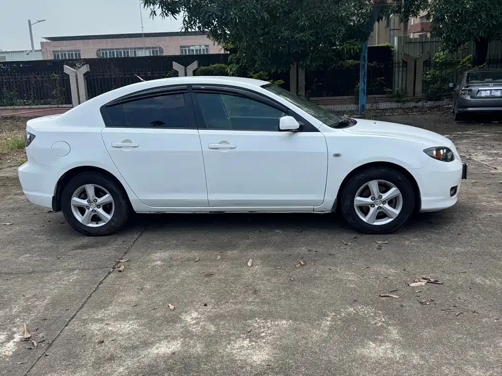 Mazda 3 — миниатюра 4