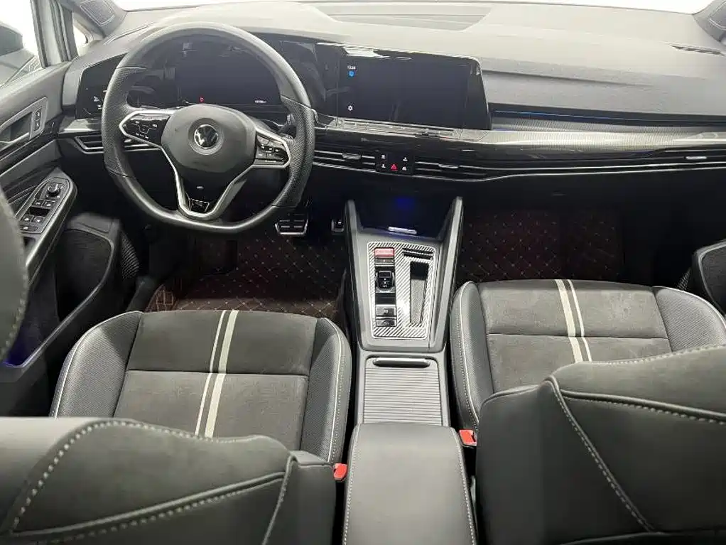 Volkswagen Golf — миниатюра 18