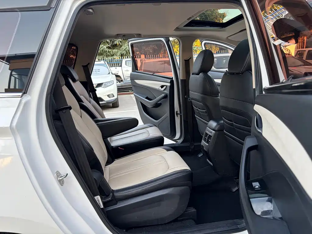 Baojun 360 — миниатюра 13