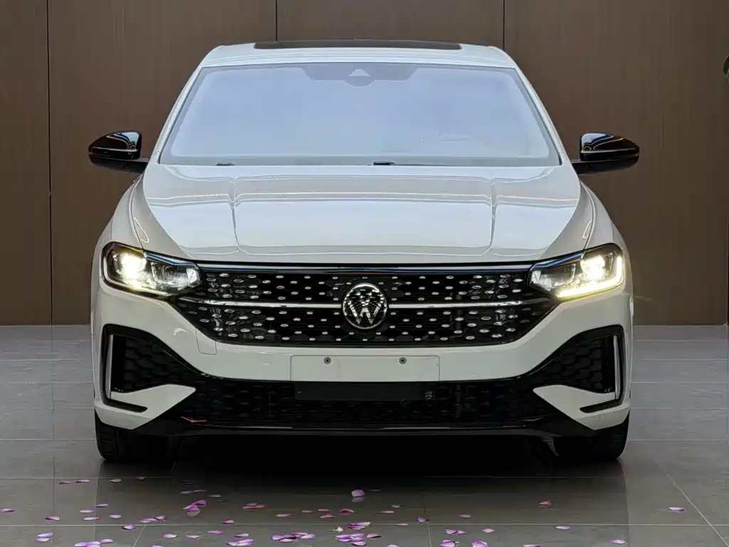 Volkswagen Lavida — миниатюра 2