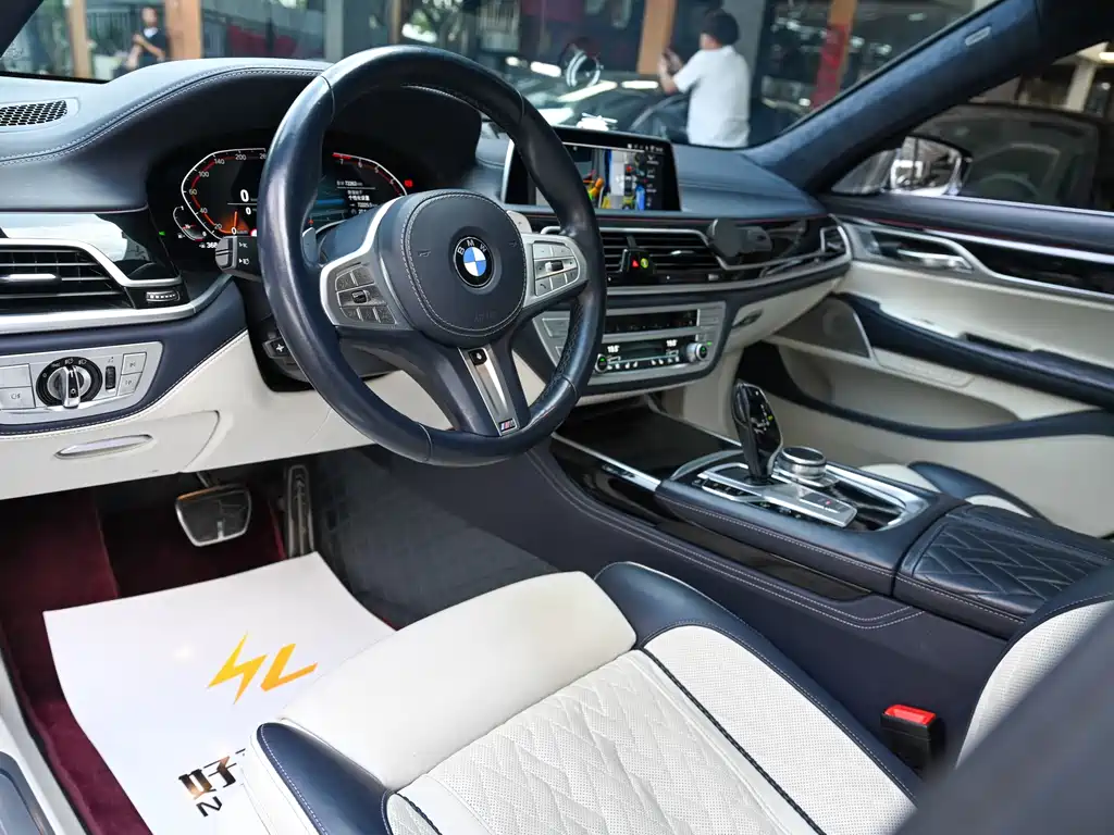 BMW 7 Series 7 2022 740Li xDrive Executive M Sport