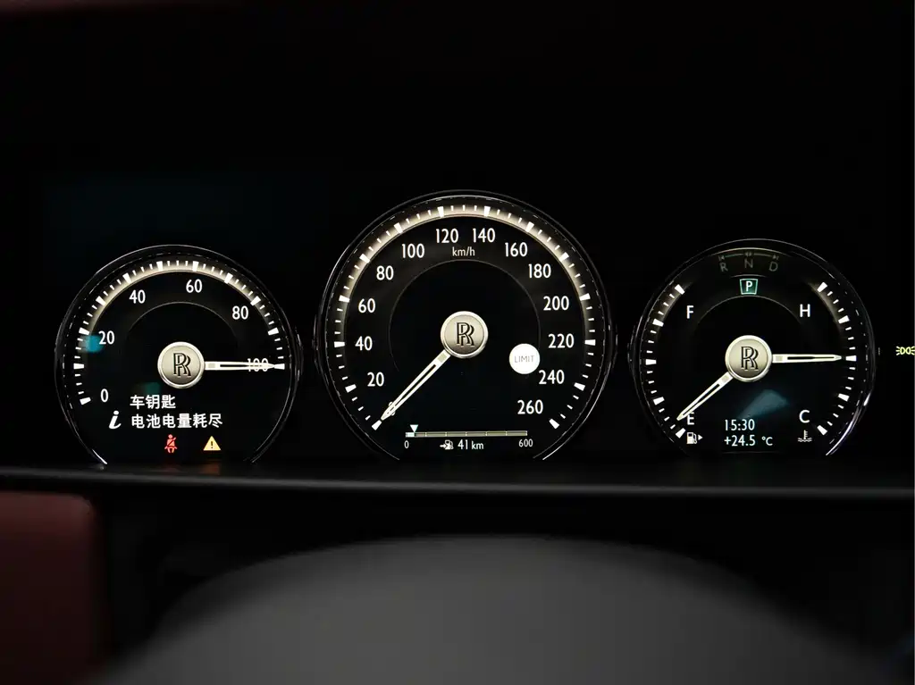 Rolls-Royce Cullinan — миниатюра 17