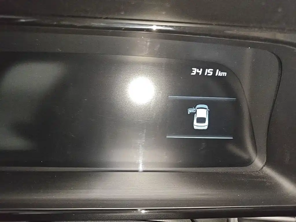 Hyundai Elantra — миниатюра 12