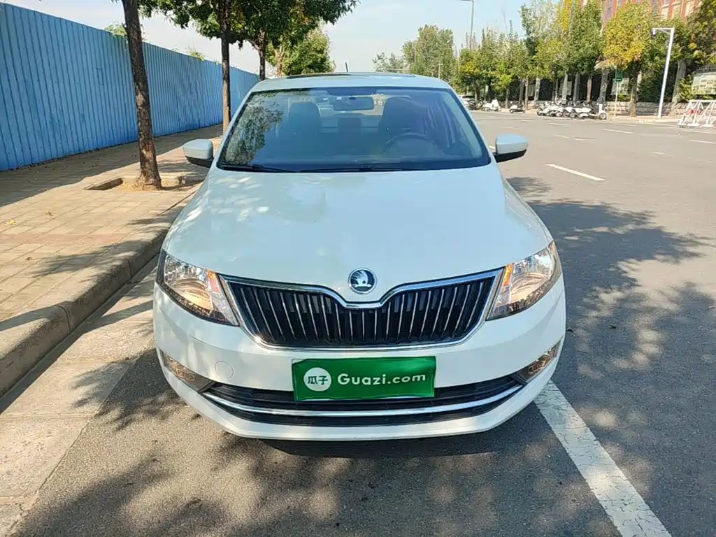 Skoda Rapid — миниатюра 3