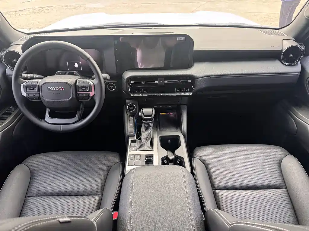 Toyota Prado — миниатюра 8