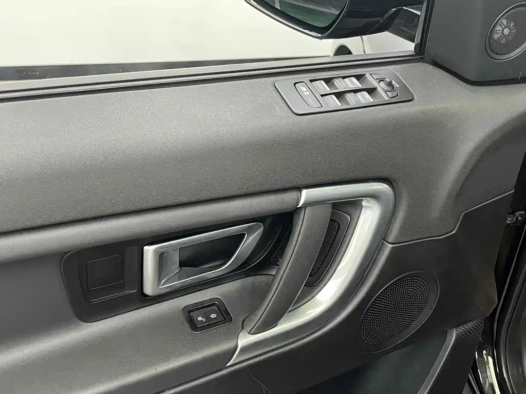 Land Rover Discovery Sport — миниатюра 17