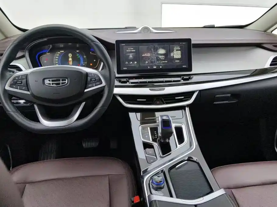 Geely Jia Ji New Energy — миниатюра 12