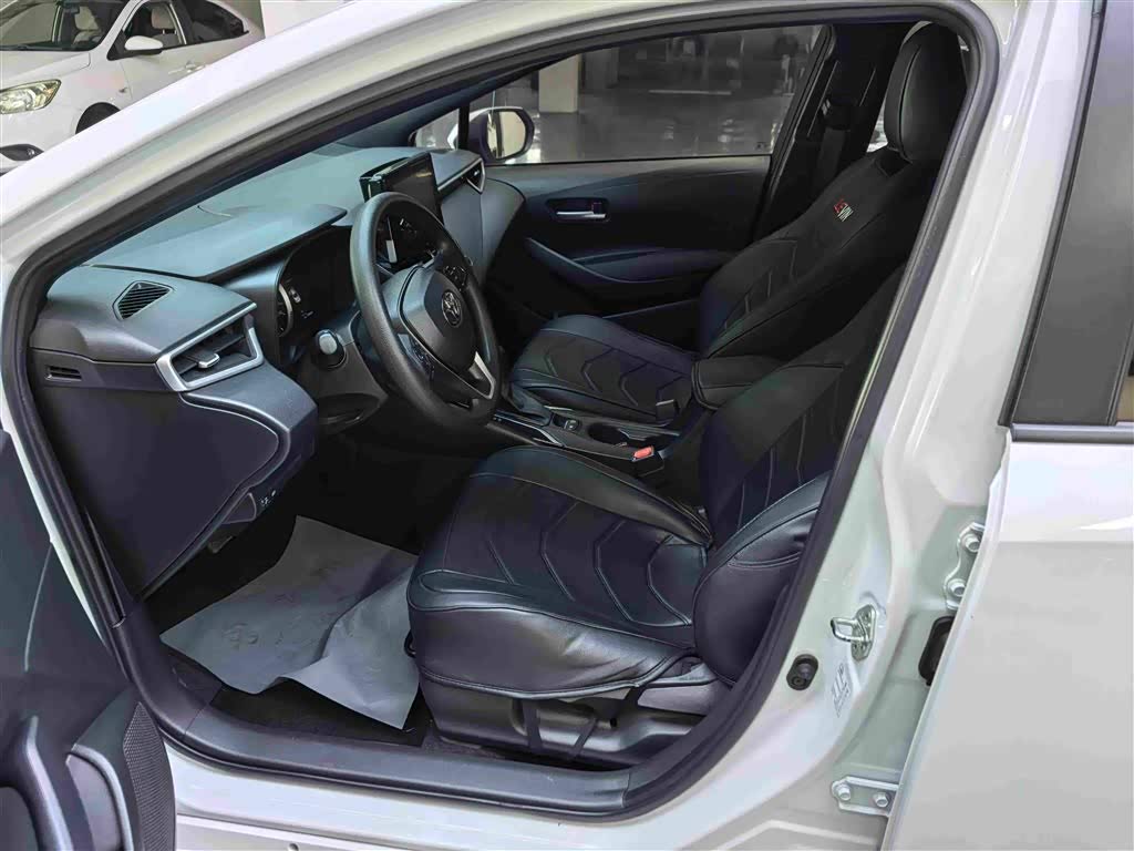 Toyota Levin 1.2 л 2021 г. Чёрный, пробег 24000 км