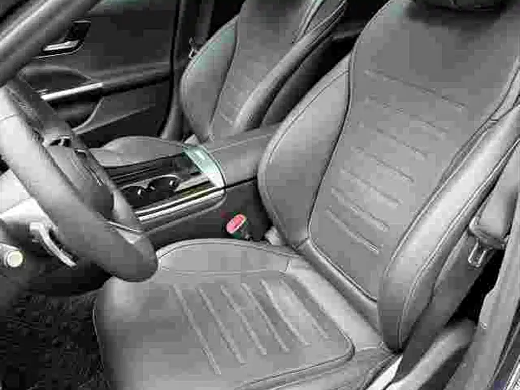 Mercedes-Benz C-Class — миниатюра 5