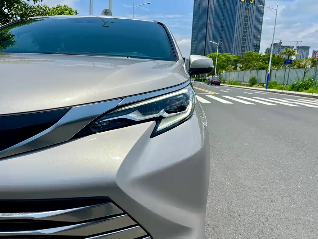 Toyota Sienna 2021 2.5L