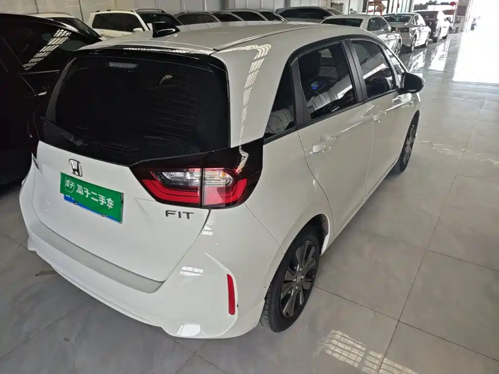 Honda Fit — миниатюра 7