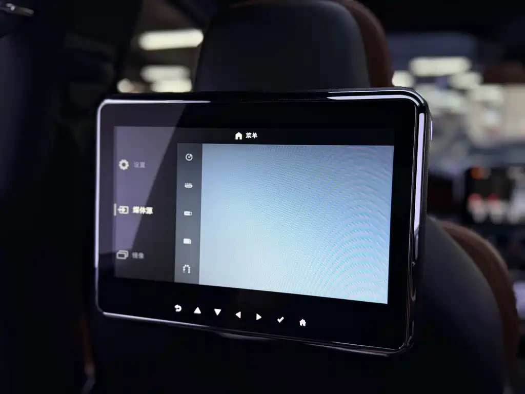 Lincoln Navigator — миниатюра 19