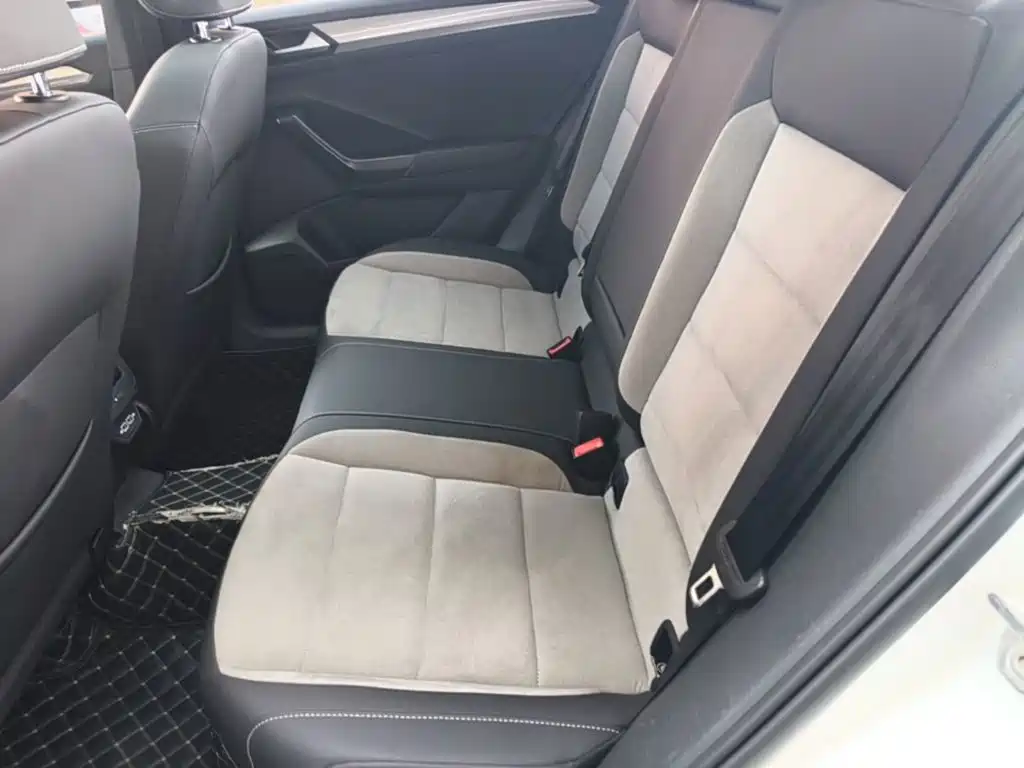 Volkswagen T-Roc — миниатюра 17