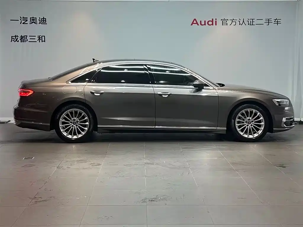 Audi A8 — миниатюра 3