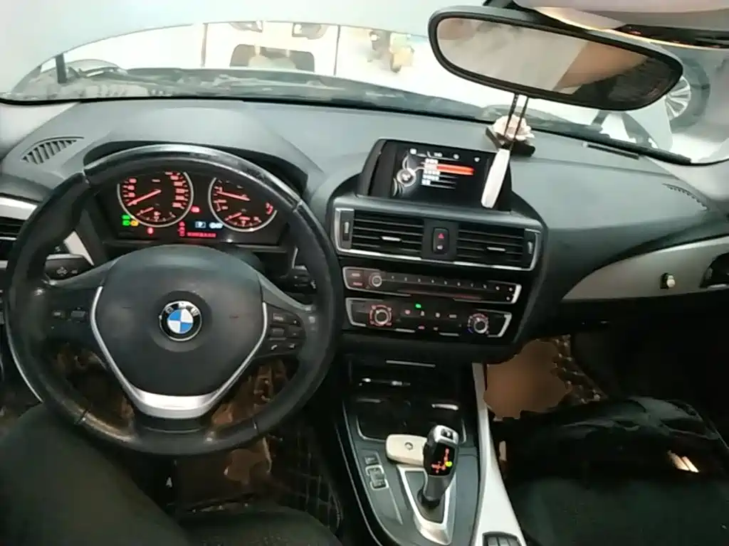 BMW 1 Series (Import) — миниатюра 10