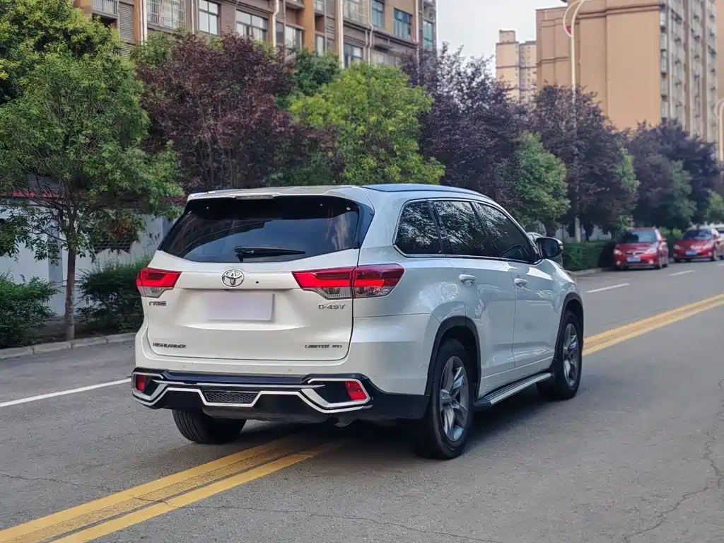 Toyota Highlander — миниатюра 7