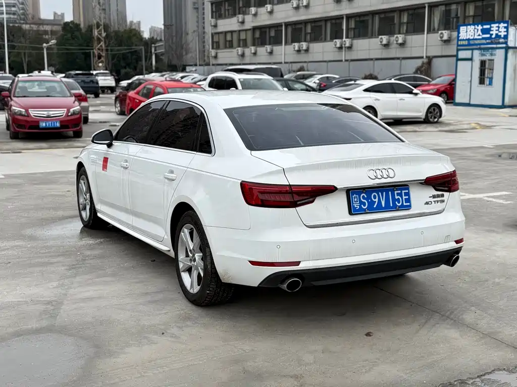 AUDI A4L