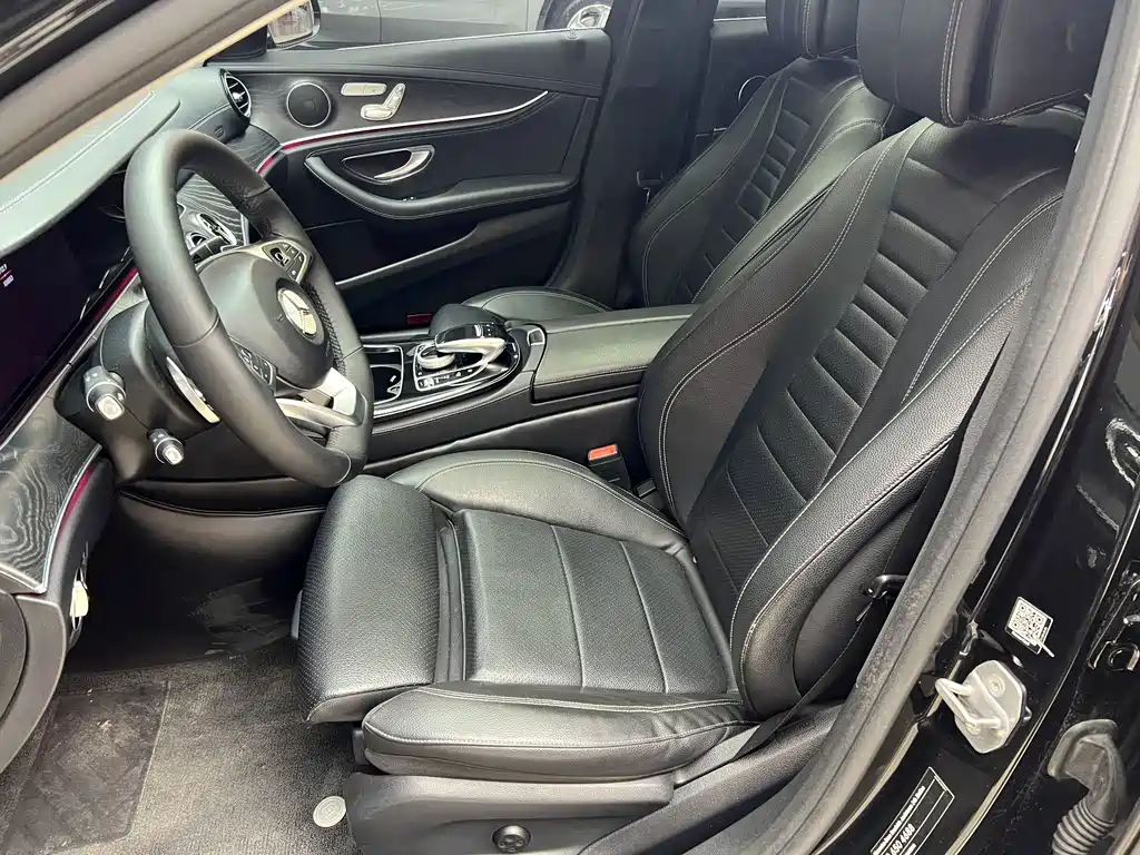Mercedes-Benz E-Class — миниатюра 13