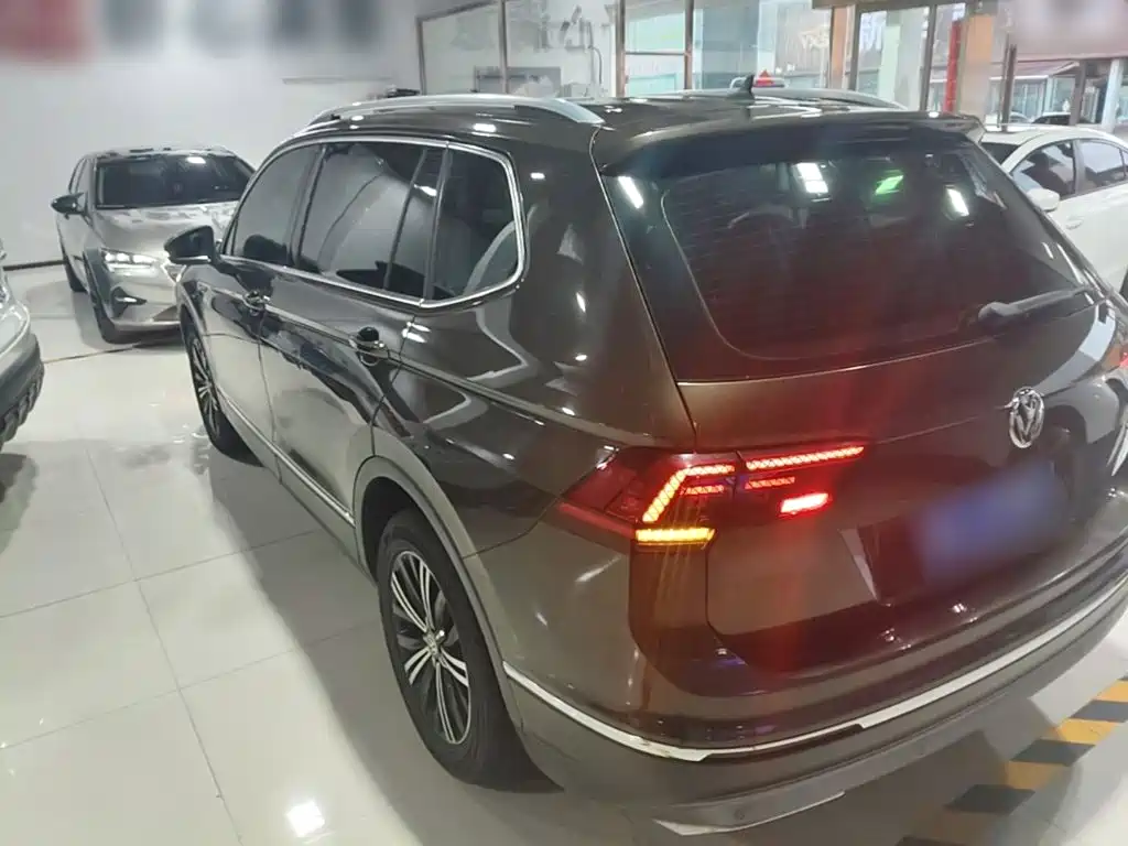 Volkswagen Tiguan L — миниатюра 5