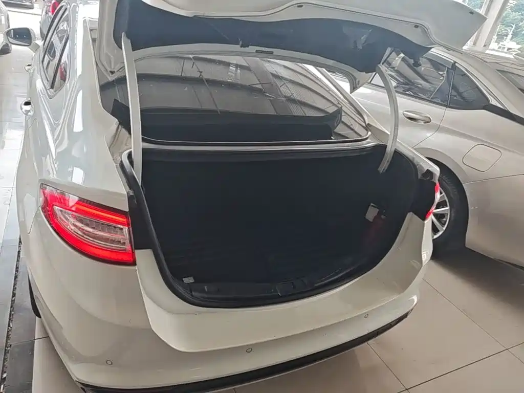 Ford Mondeo — миниатюра 19