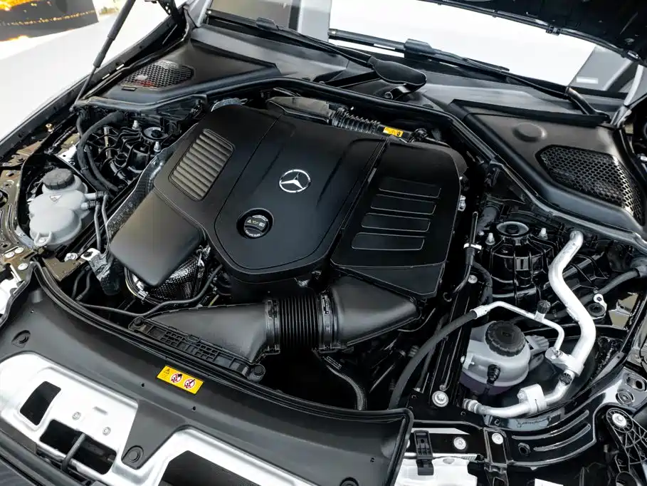 Mercedes-Benz E-Class — миниатюра 11